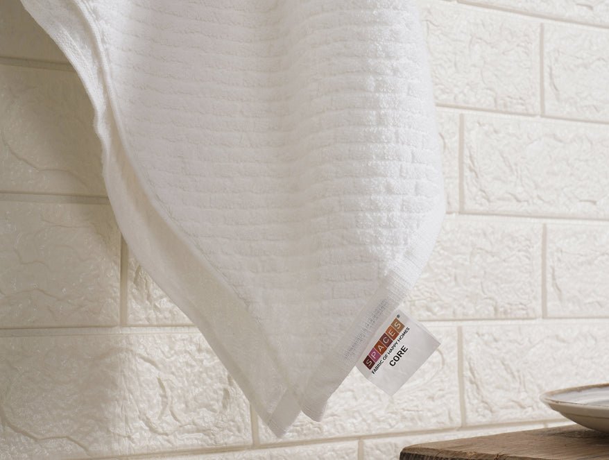 White 100% Cotton Bath Towel - Genesis By Spaces