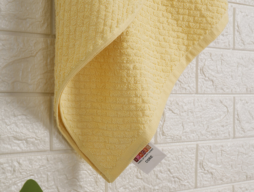 Pale Banana - Light Yellow 100% Cotton Bath Towel - Genesis By Spaces