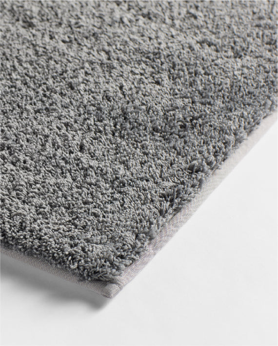 Spaces Exotica Dark Grey Solid Polyester 2376 GSM Small Bath Mat – 40 x 60 CM