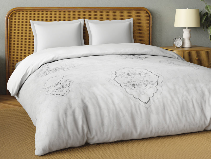 2025 Guide to the Best Winter Comforters in India: For Homes, Hostels & Hotels