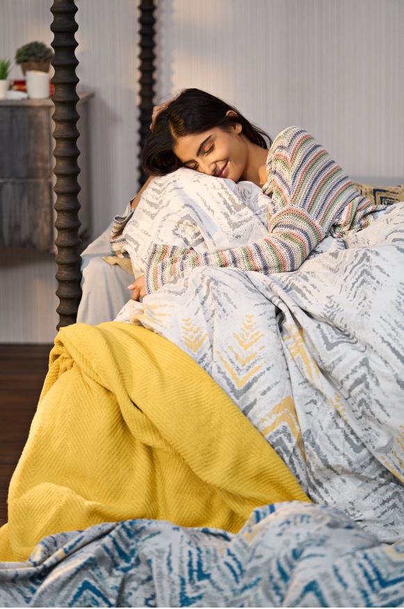 blanket for summer - spaces india 