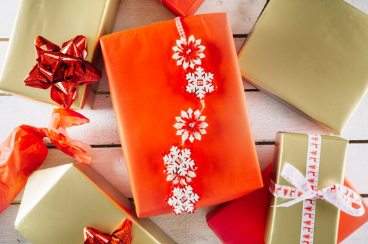 8 Unique Wedding Gift Ideas: Perfect Gifts the Couple Will Love in 2025!