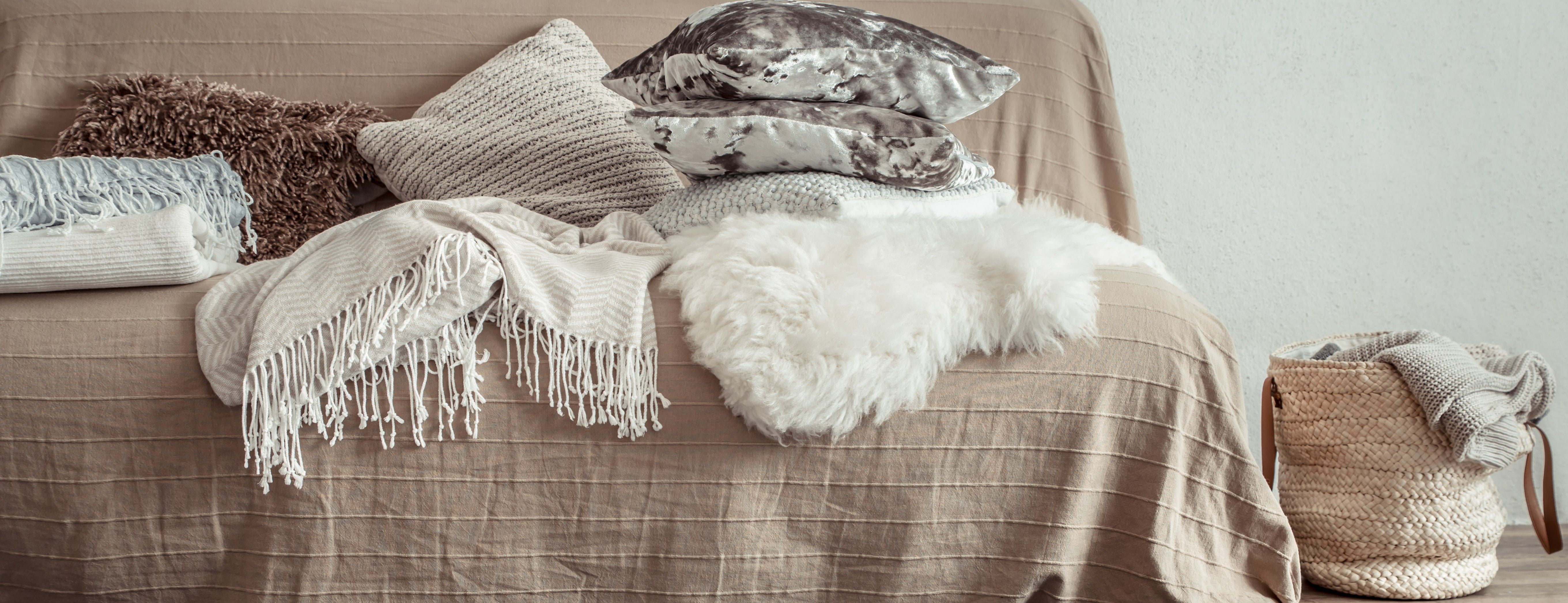 Winter Is Here! Discover the Best Comforters and Dohars for Cozy Winter Bedding