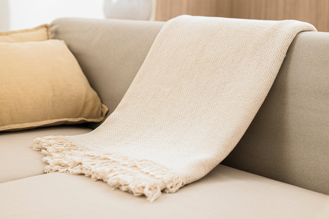 How to Pick the Right Summer Blanket for Your Bed | SPACES