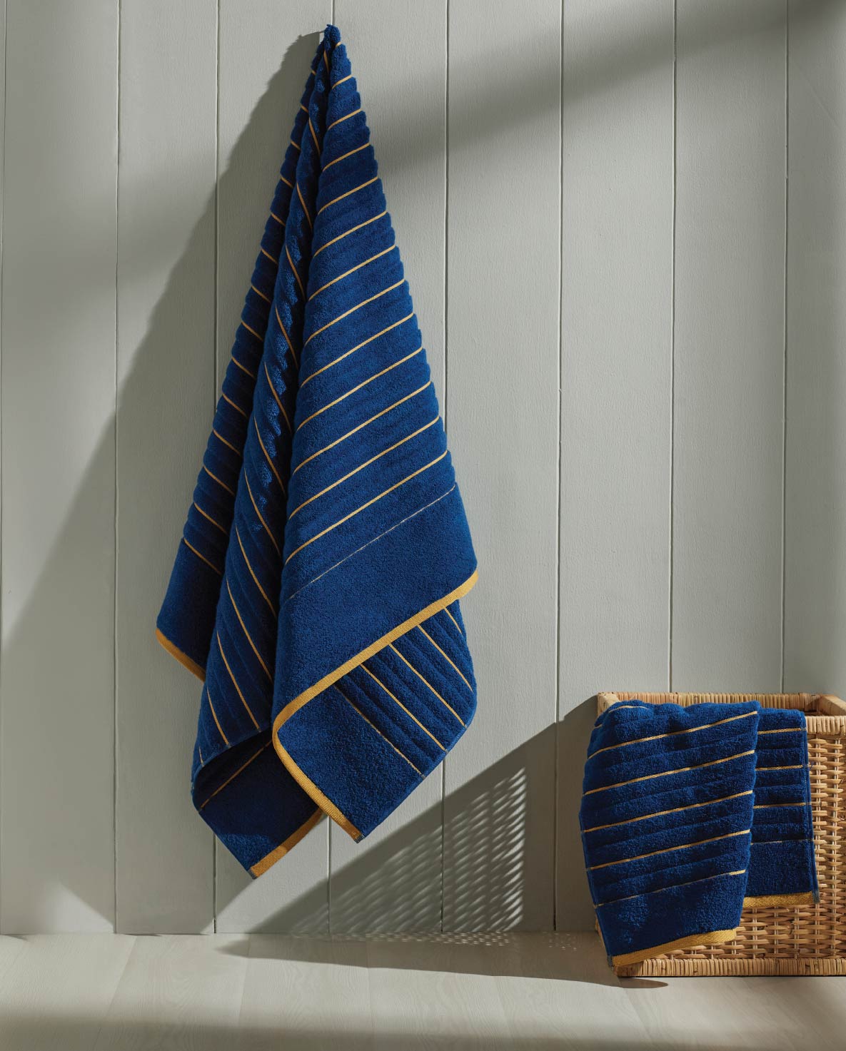 Exotica 100% Cotton Hand Towel, 575 GSM, Solid, Blue