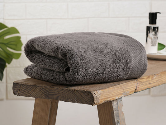 Charcoalgry - Dark Grey 100% Egyptian Cotton Bath Towel - Luxury Egyption Cotton By Spaces