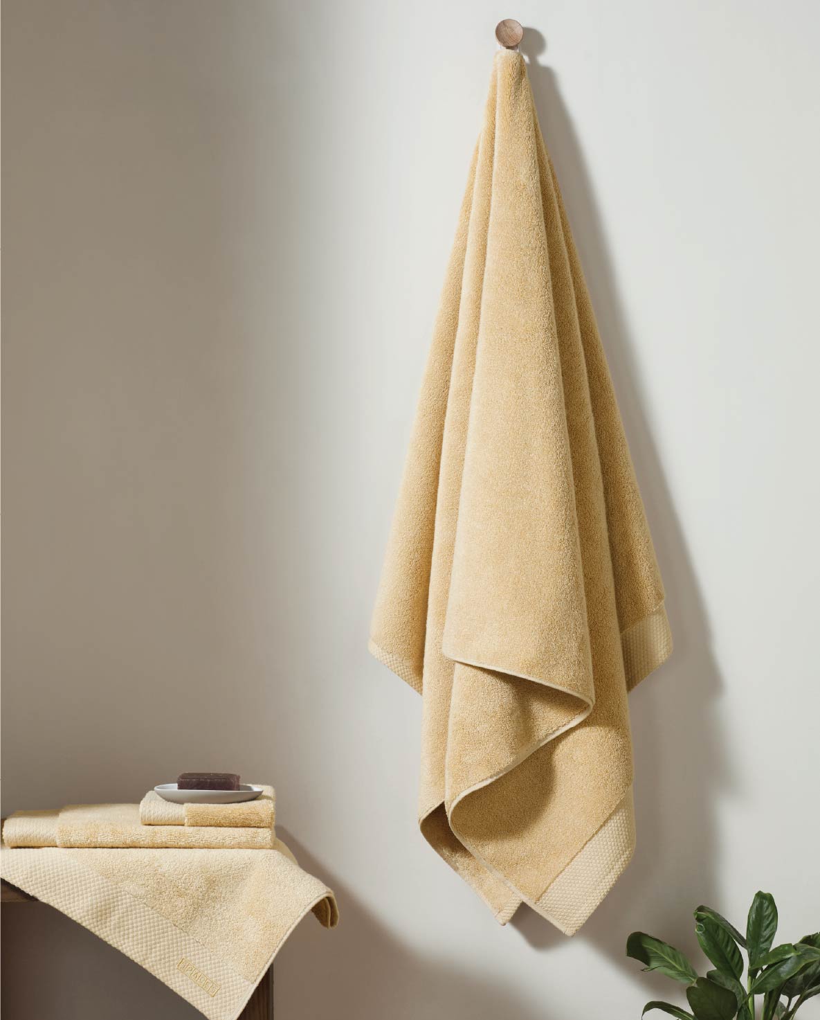 Eminence 100% Egyptian Cotton Face Towel, 670 GSM, Solid, Beige