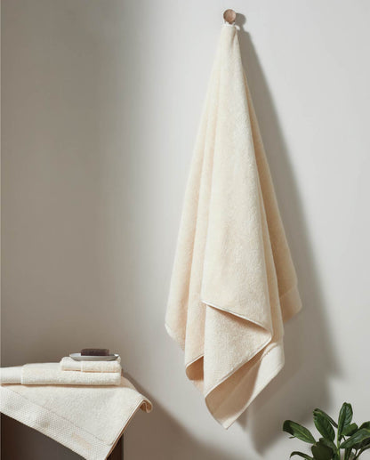Eminence 100% Egyptian Cotton Face Towel, 670 GSM, Solid, Ivory