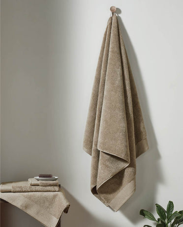 Eminence 100% Egyptian Cotton Face Towel, 670 GSM, Solid, Brown
