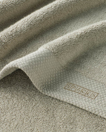 Eminence 100% Egyptian Cotton Face Towel, 670 GSM, Solid, Light Grey