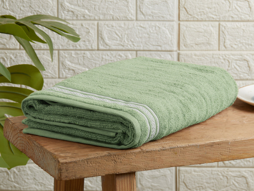 Solid Light Green 100% Cotton Bath Towel-Mellow By Spaces