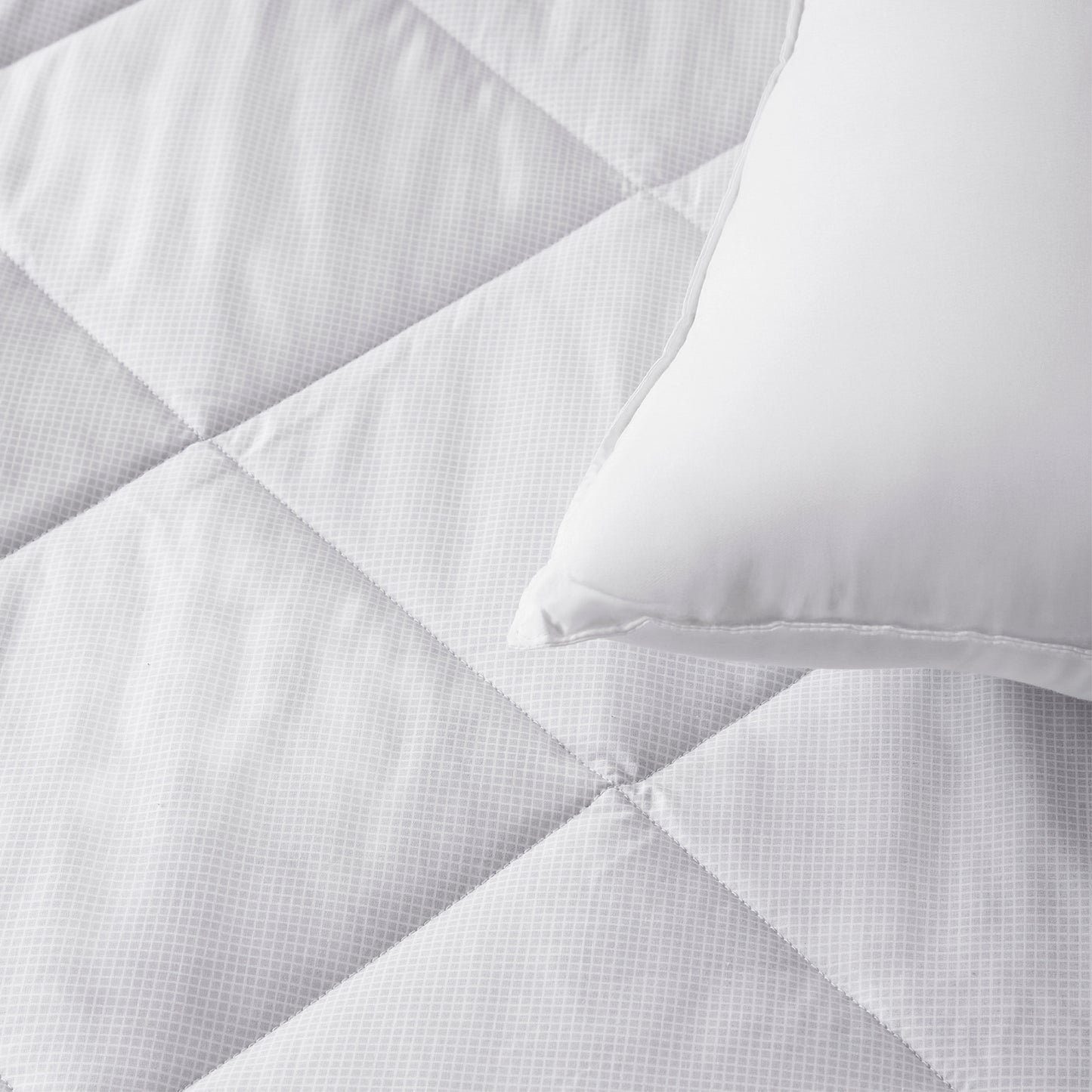 Zephyr 100% Cotton Queen Mattress Protector, 233 TC, Solid, White