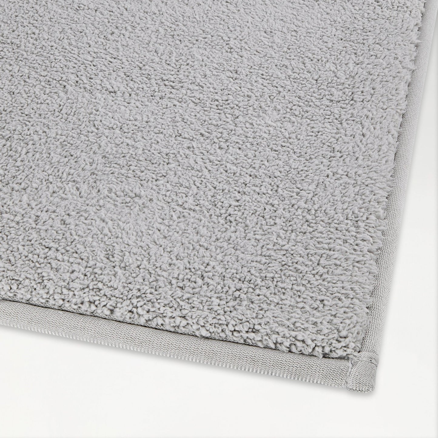 Swift Flow Polyester Small Bath Mat, 1677 GSM, Solid, Silver
