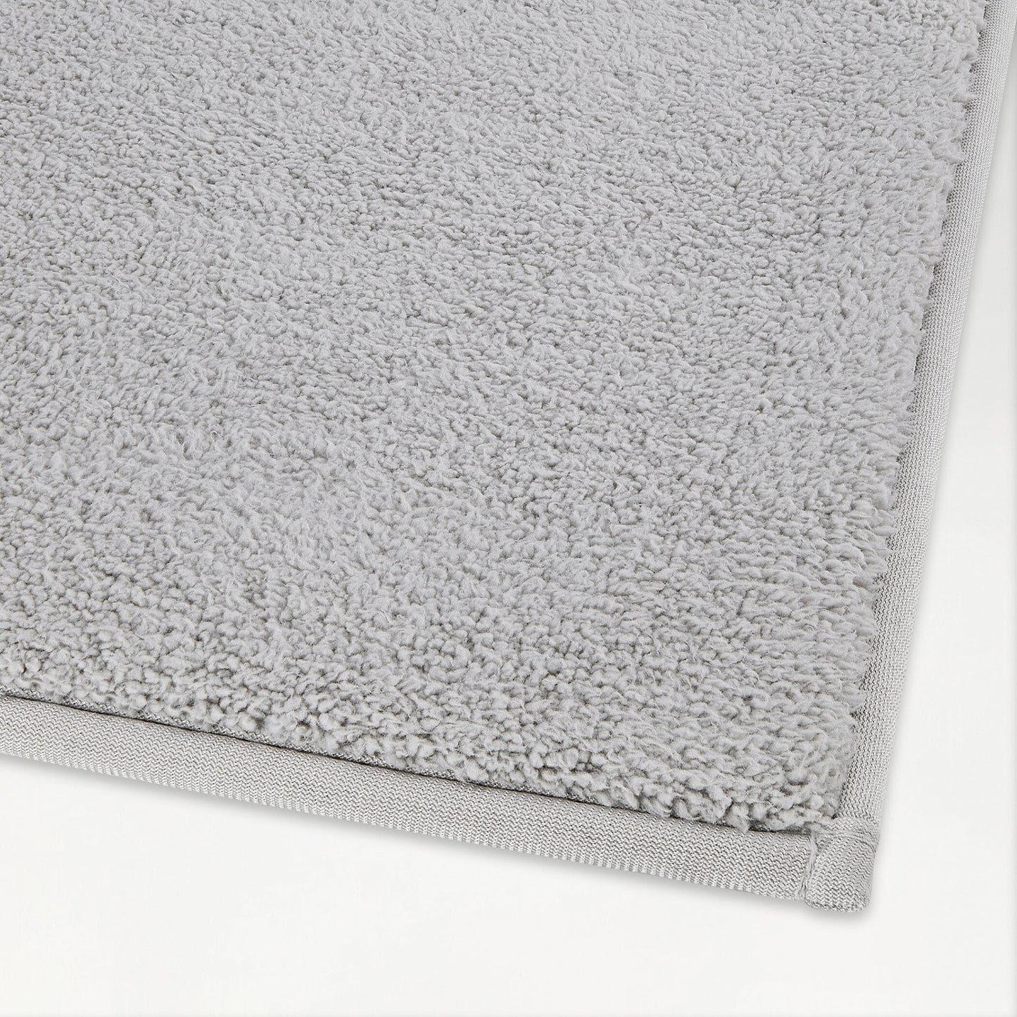 Swift Flow Polyester Large Bath Mat, 1659 GSM, Solid, Silver