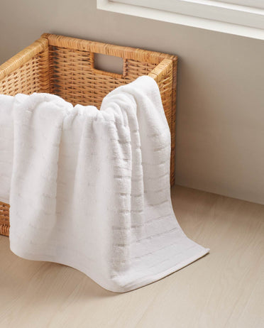 Airsoft 100% Cotton Bath Towel, 450 GSM, Solid, White