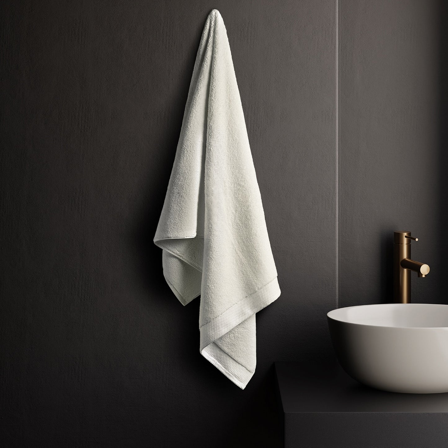 Eminence 100% Cotton Bath Towel, 670 GSM, Solid, Ivory