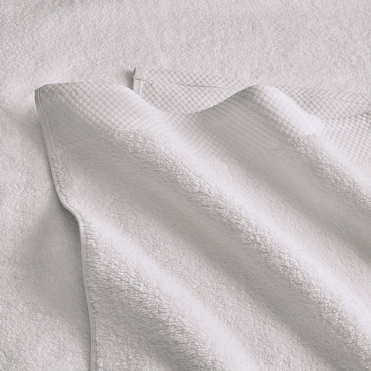 Eminence 100% Cotton Bath Towel, 670 GSM, Solid, Ivory