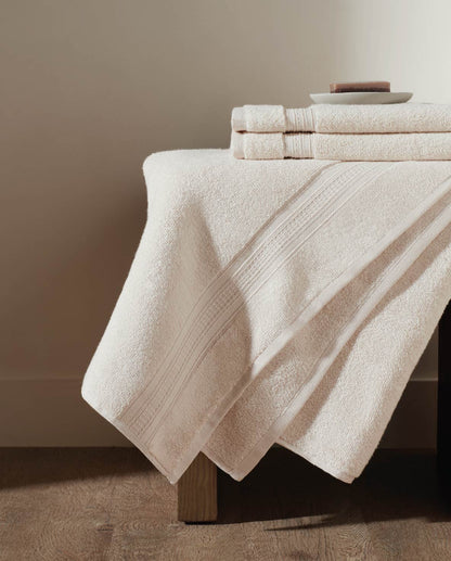 Opulent 100% Cotton Hand Towel, 550 GSM, Solid, Light Yellow