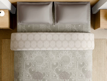Rangana Muted 100% Cotton Double Quilt, 210 TC, Floral, Cream