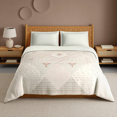Innovations Hygro Cotton Double Quilt, 210 TC, Geometric, Cream