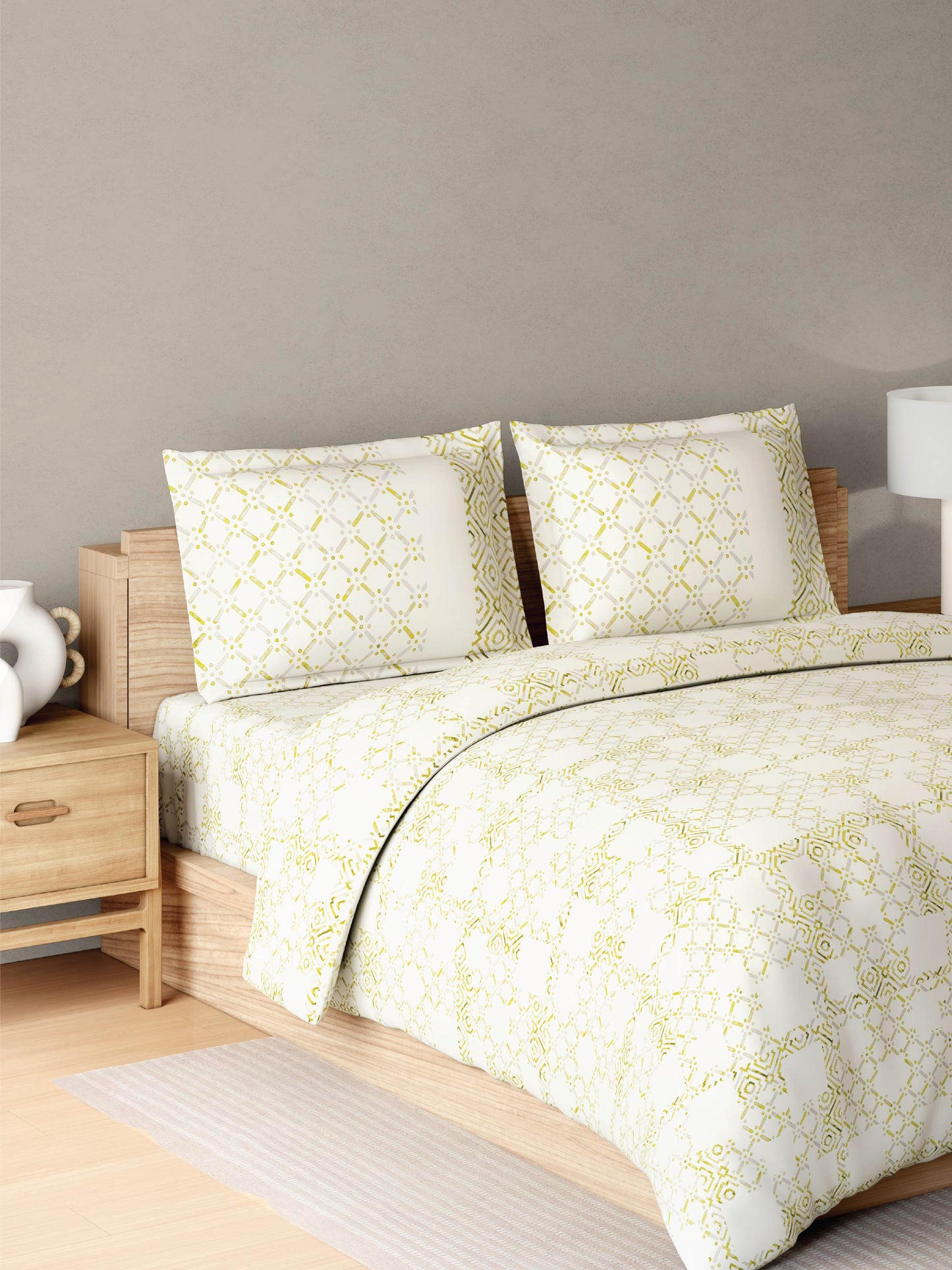 Zera Hygro Cotton 233 TC Percale Weave Geometric Design Double Bedsheet and Quilt Set with 2 Pillow Covers, Pear Sorbet