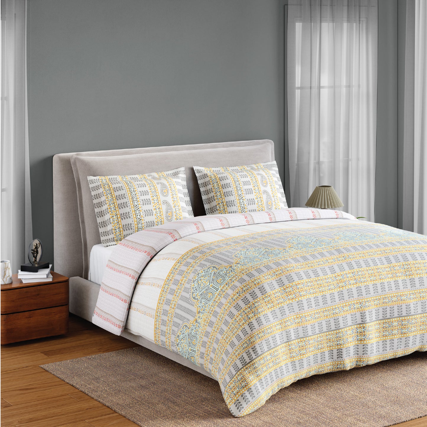 Spaces Flora 100% Cotton 144 TC Percale Geometric Fitted Queen Sheet with 2 Pillow Covers, Light Grey