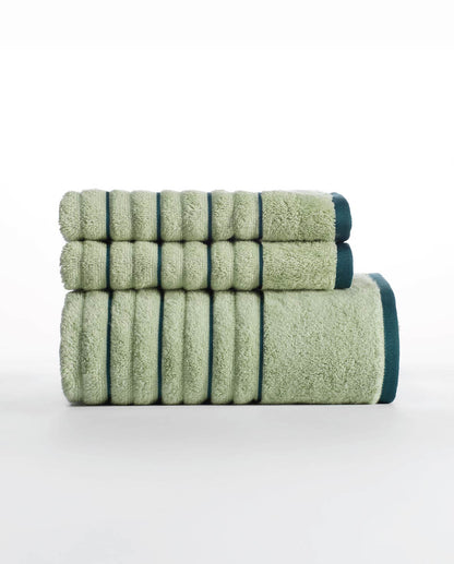 Spaces Exotica Light Green Solid 100% Cotton 575 GSM Dobby Bath Towel – 75 X150 CM
