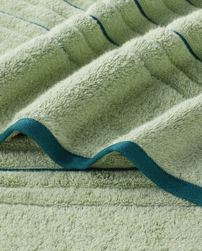 Spaces Exotica Light Green Solid 100% Cotton 575 GSM Dobby Bath Towel – 75 X150 CM