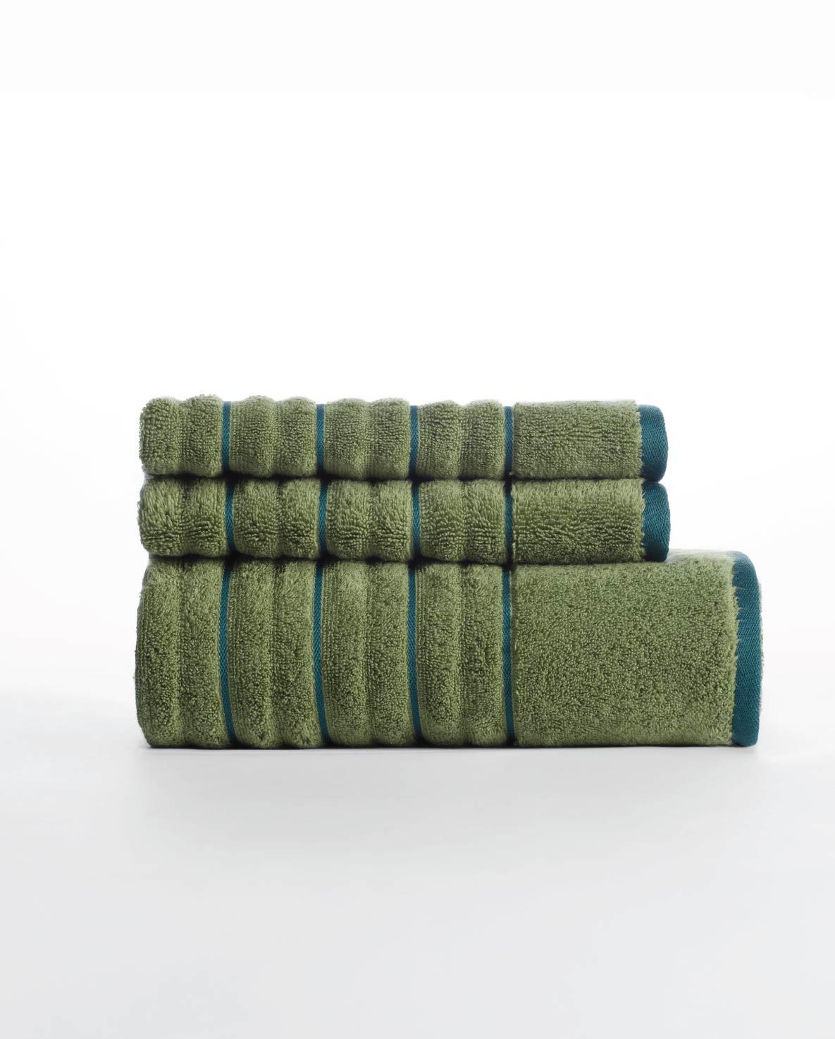 Spaces Exotica Dark Green Solid 100% Cotton 575 GSM Dobby Bath Towel – 75 X150 CM
