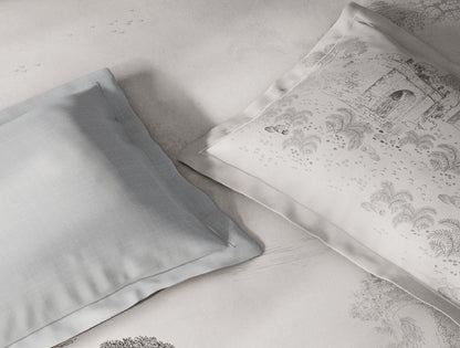 Spaces Sierra Indian Safari 100% Hygro Cotton 210 TC Sateen Floral Permium Large Bedsheet with 4 Pillow Covers, Light Grey