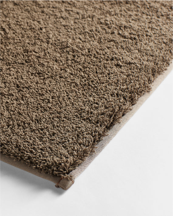 Spaces Exotica Dark Brown Solid Polyester 2376 GSM Small Bath Mat – 40 x 60 CM