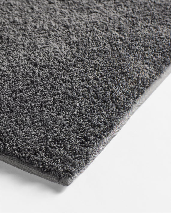 Spaces Exotica Light Grey Solid Polyester 2376 GSM Small Bath Mat – 40 x 60 CM