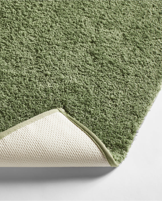 Spaces Exotica Light Green Solid Polyester 2376 GSM Small Bath Mat – 40 x 62 CM