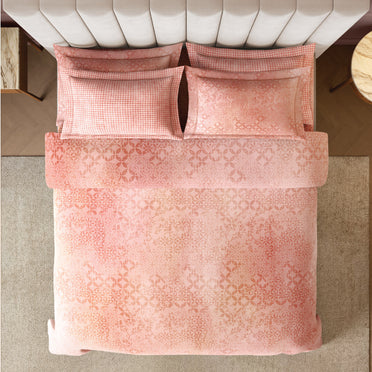 Spaces Nora Luminous Reverie 100% Egyptain Cotton 350 TC Sateen Geometric Permium Large Bedsheet with 4 Pillow Covers, Light Blush