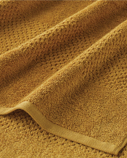 Spaces Swift Dry Golden Solid 100% Cotton 450 GSM Dobby Bath Towel – 75 X 150 CM