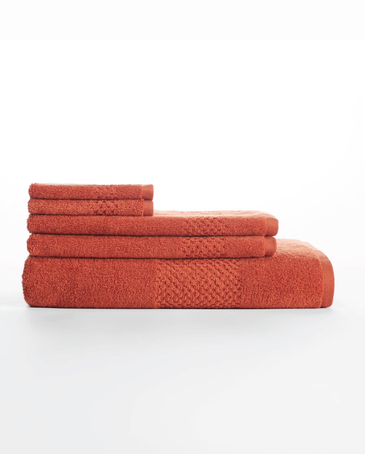 Spaces Swift Dry Red Solid 100% Cotton 450 GSM Dobby Bath Towel – 75 X150 CM