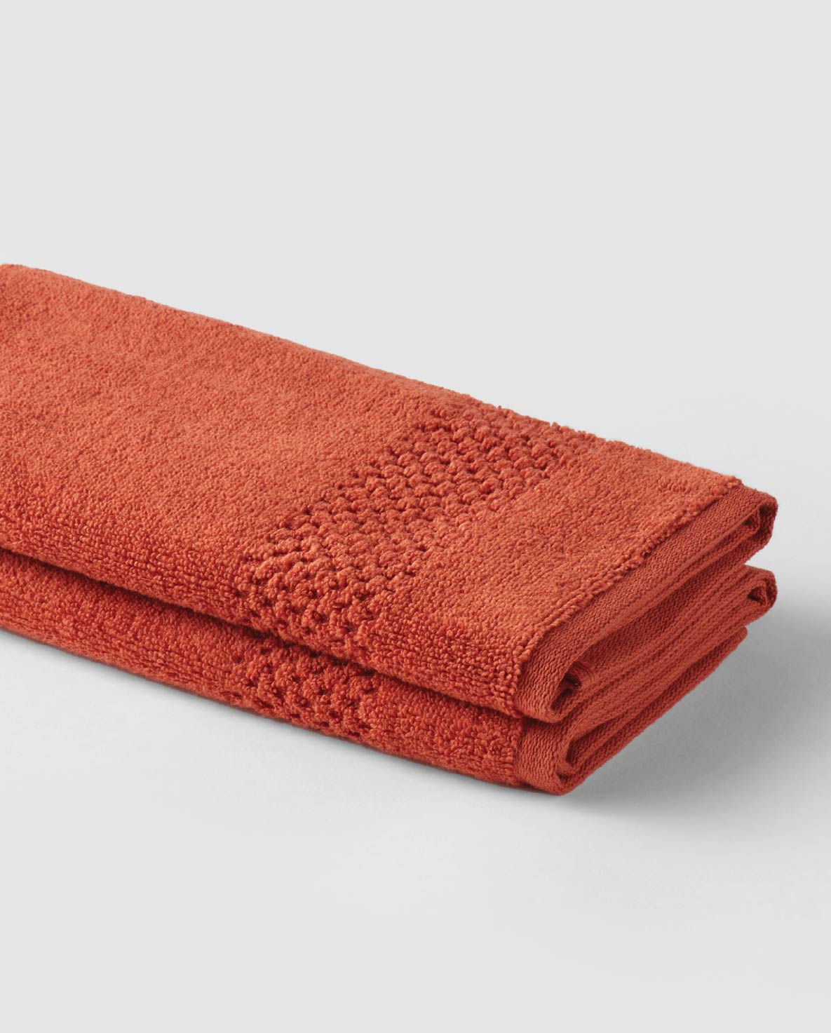 Spaces Swift Dry Red Solid 100% Cotton 450 GSM Dobby Bath Towel – 75 X150 CM