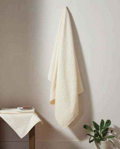 Spaces Swift Dry 100% Cotton 450 GSM Beige Solid 4 Face Towels Set – 30 x 30 Inches