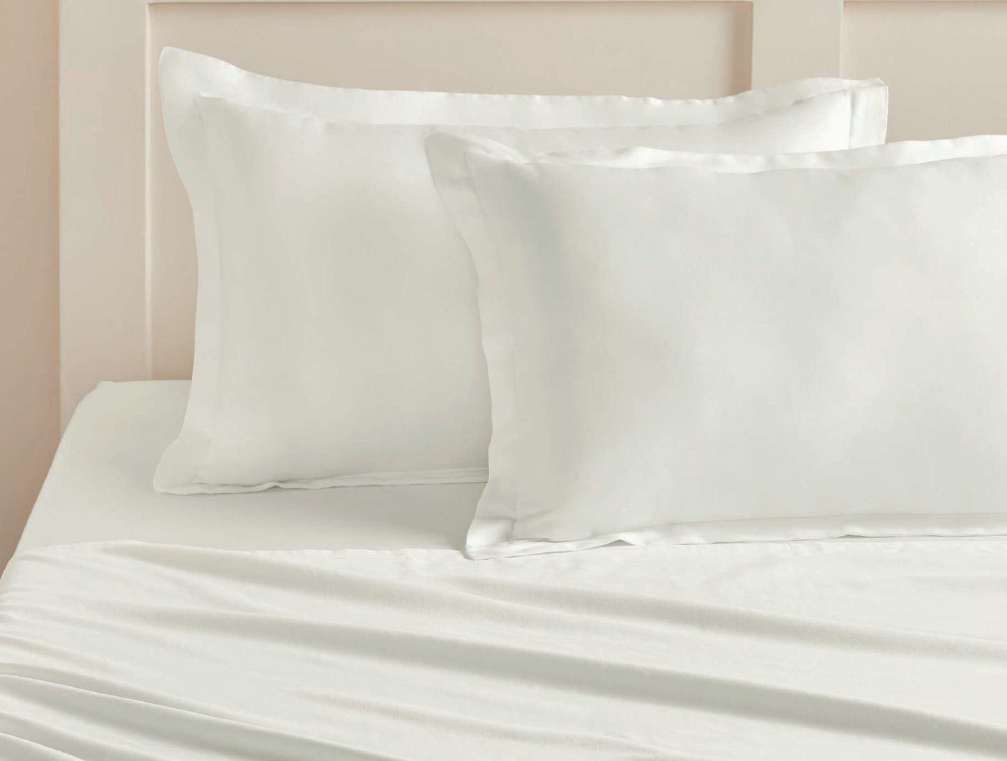 Spaces Aven White Solid 100% Cotton 210 TC Large Bedsheet with 2 Pillow Covers - 108 x 108 Inches