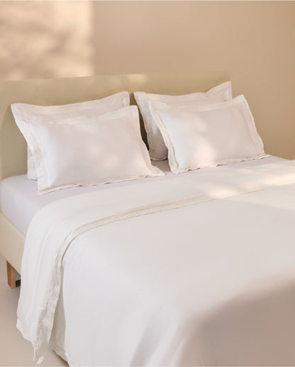 Spaces Hygro Cotton 400 TC Solid White Double Bedsheet with 4 Pillow Covers – 108 x 108 Inches