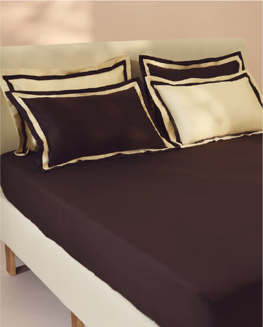 Spaces Hygro Cotton 400 TC Solid Dark Brown Double Bedsheet with 4 Pillow Covers – 108 x 108 Inches