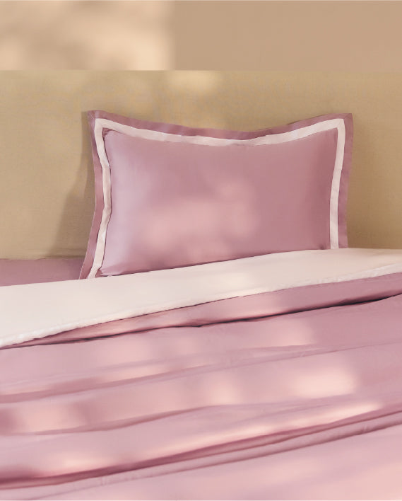 Spaces Hygro Cotton 400 TC Solid Light Violet Double Bedsheet with 4 Pillow Covers – 108 x 108 Inches