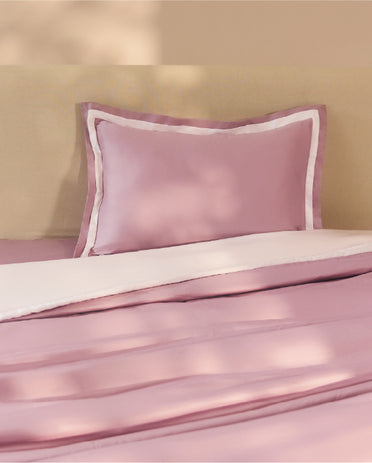 Spaces Hygro Cotton 400 TC Solid Light Violet Double Bedsheet with 4 Pillow Covers – 108 x 108 Inches