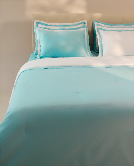 Spaces Hygro Cotton 400 TC Sateen Light Green Solid Double Quilt – 88 x 106 Inches