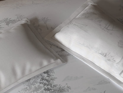Spaces Sierra White Floral 100% Hygro Cotton Large Bedsheet with 4 Pillow Covers - 108 x 108 Inches