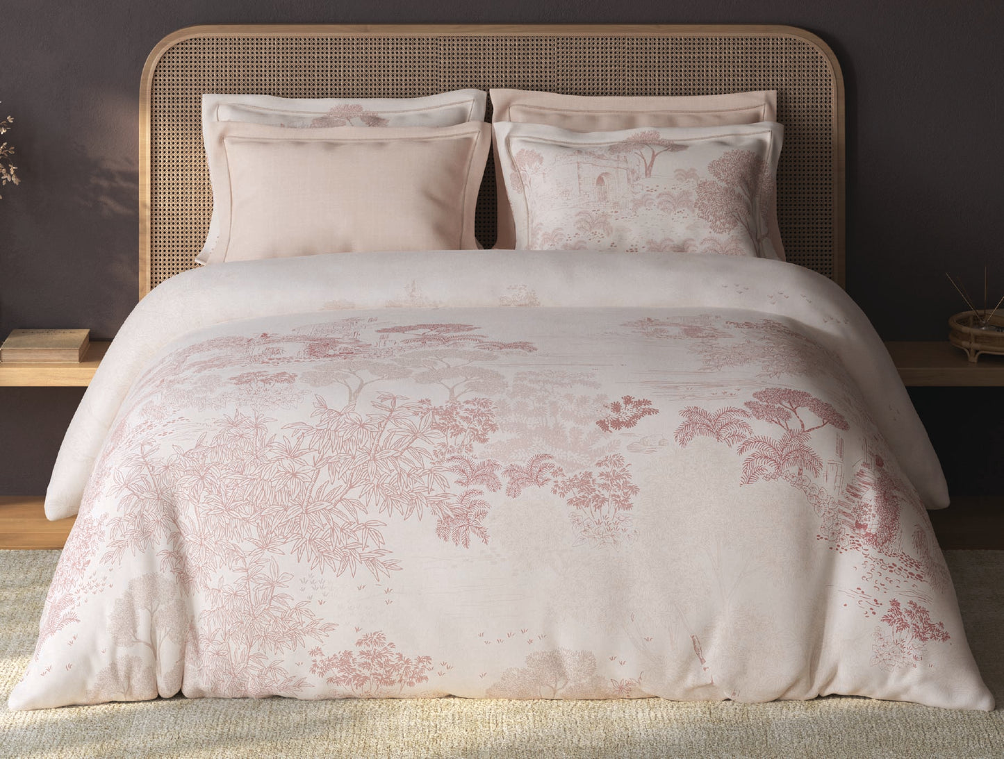 Spaces Sierra Light Blush Floral 100% Hygro Cotton Large Bedsheet with 4 Pillow Covers - 108 x 108 Inches