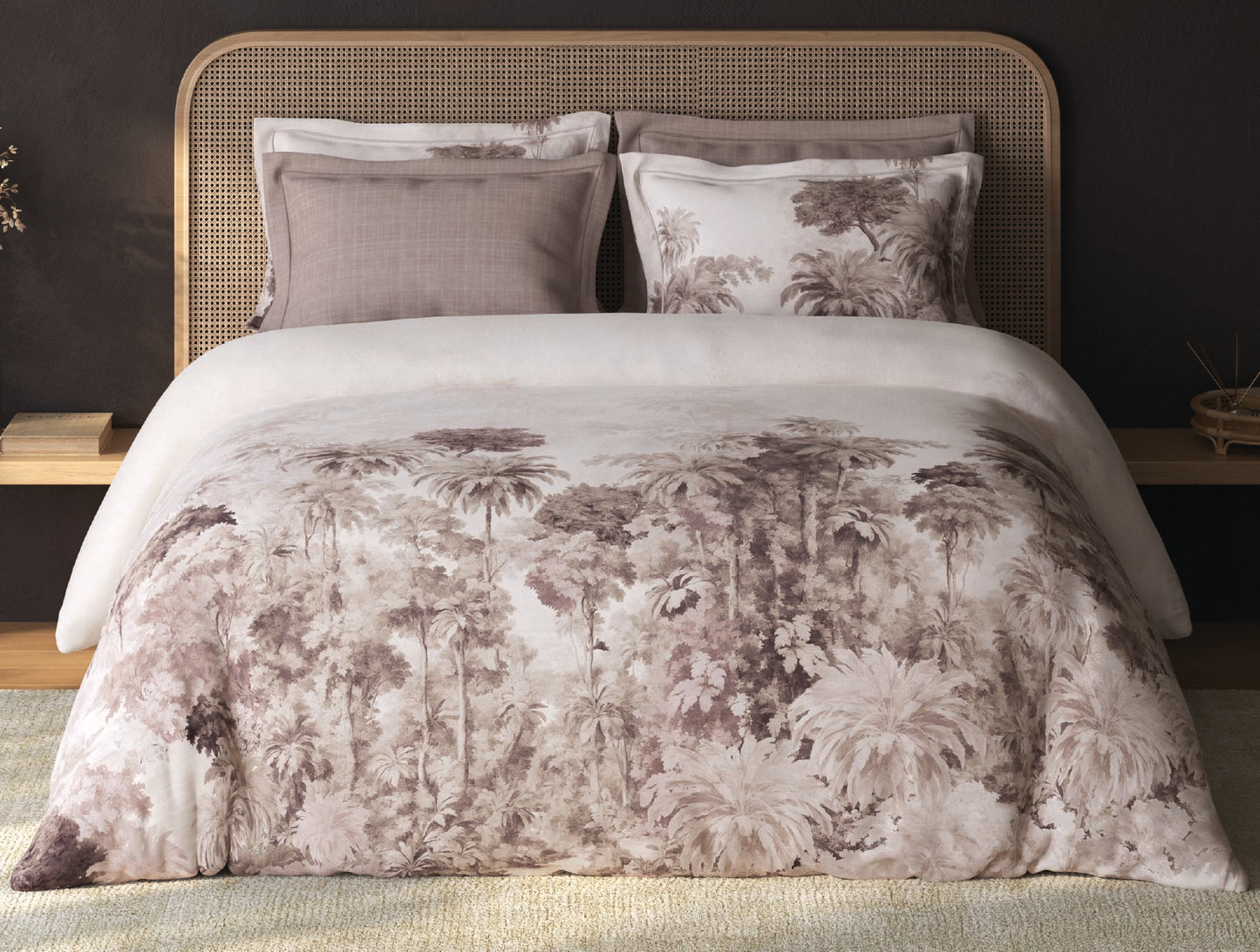 Spaces Sierra Taupe Floral 100% Hygro Cotton Large Bedsheet with 4 Pillow Covers - 108 x 108 Inches