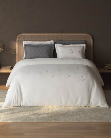 Spaces Sierra 100% Hygro Cotton 210 TC Cream Floral Large Bedsheet with 4 Pillow Covers - 108 x 108 Inches