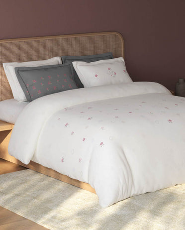 Spaces Sierra 100% Hygro Cotton 210 TC Cream Floral Large Bedsheet with 4 Pillow Covers - 108 x 108 Inches