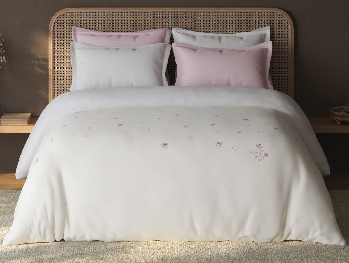 Spaces Sierra Cream Floral 100% Hygro Cotton 210 TC Double Quilt - 88 x 106 Inches